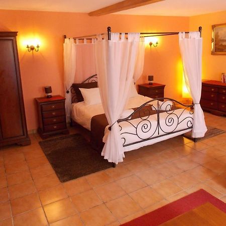 Chez Jousseaume Chambre D'Hotes Et Gites Saint-Ciers-Champagne Zewnętrze zdjęcie