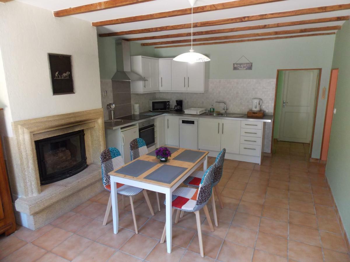 Chez Jousseaume Chambre D'Hotes Et Gites Saint-Ciers-Champagne Zewnętrze zdjęcie